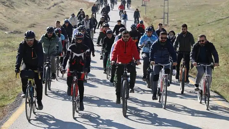 Sağlıklı yaşam için pedal çevirdiler