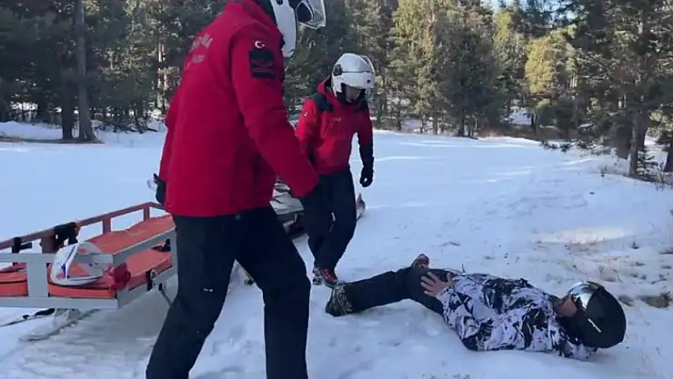 Sarıkamış'ta JAK'tan yaralı kurtarma tatbikatı