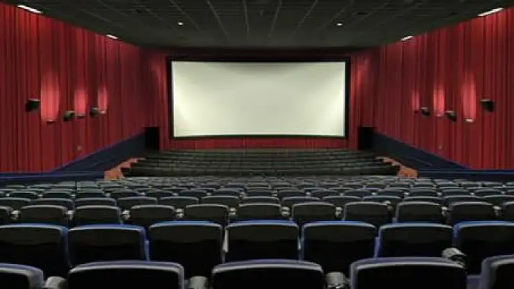 ÖZALP SİNEMAYA KAVUŞTU