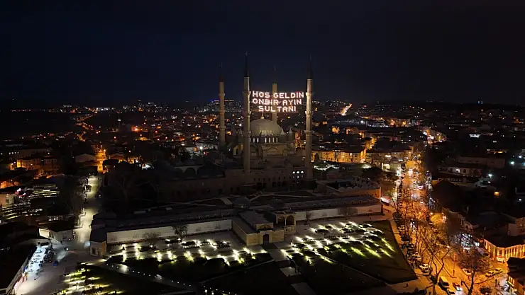Selimiye'nin mahyası Yunanistan'dan da görünüyor