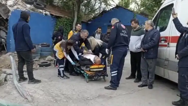 Servis otobüsü ile halk otobüsü çarpıştı: 2 yaralı