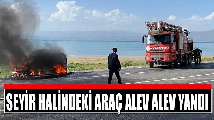 Seyir halindeki araç alev alev yandı