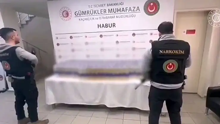 Sınır Kapısı'nda 345 kilo metamfetamin ele geçirildi