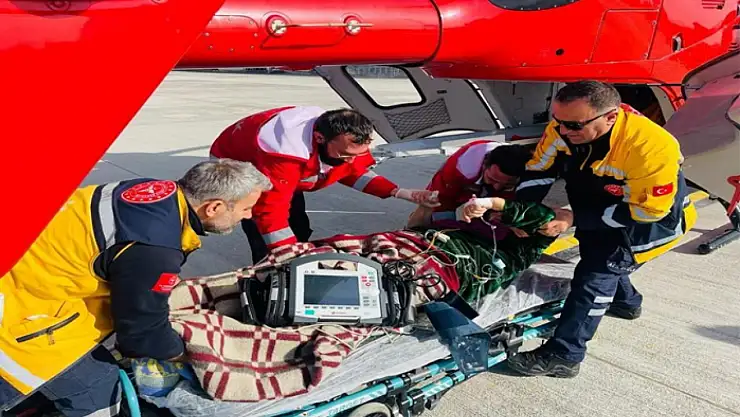 Şırnak'taki hasta ambulans helikopterle Van'a getirildi