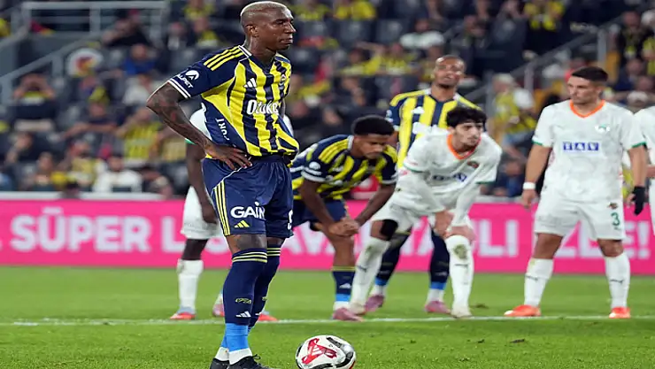 Süper Lig'in ilk 8 haftasında en çok penaltı kazanan Fenerbahçe oldu