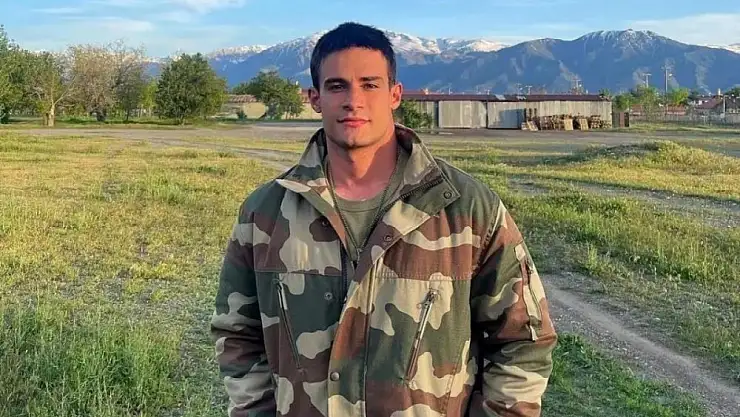 Survivor yarışmacısı Karacakaya, vatani görevini Erzincan'da tamamladı