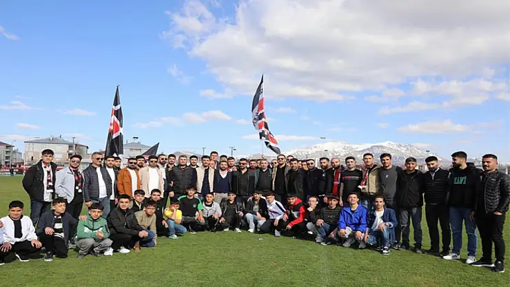 Taraftarlardan Vanspor'a destek ziyareti