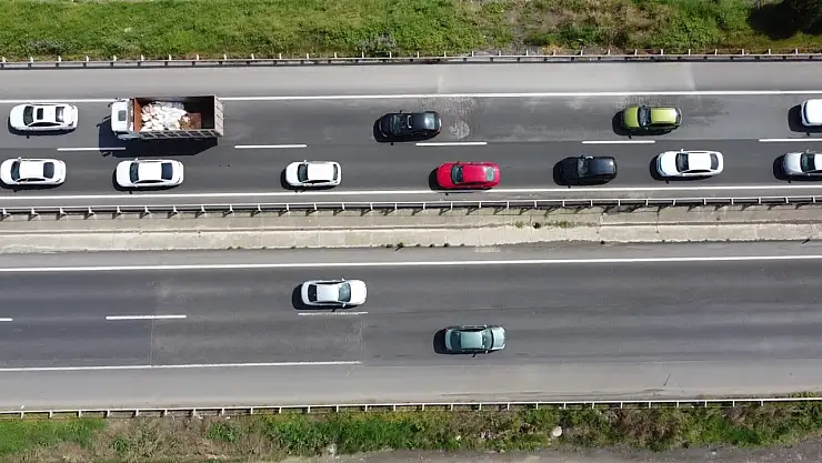 Tatil dönüşü trafiği başladı