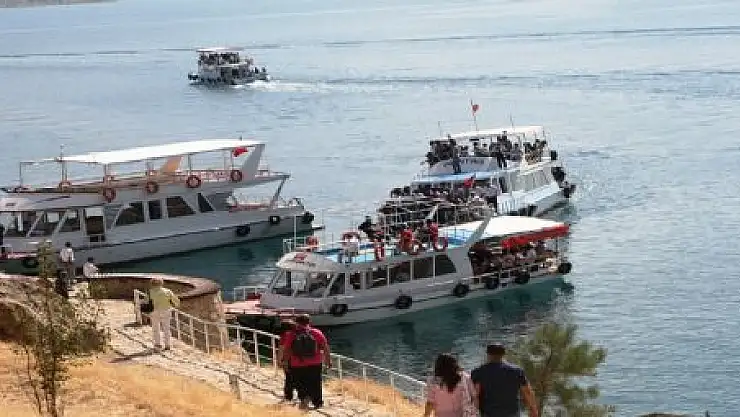 AYİN TEKNECİLERİN YÜZÜNÜ GÜLDÜRDÜ