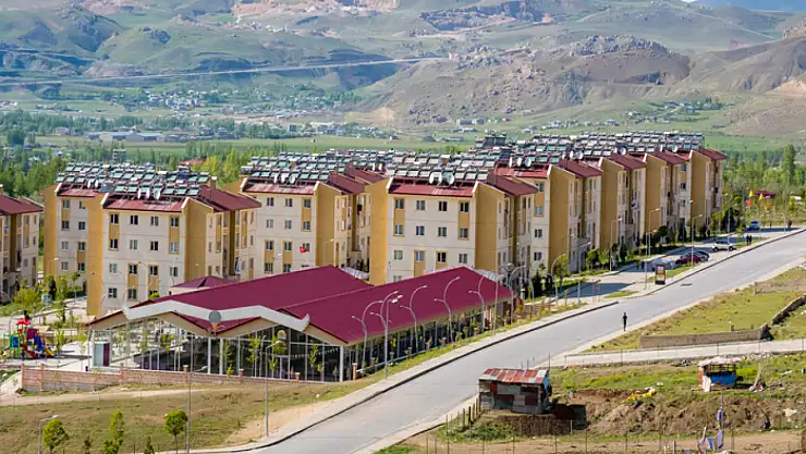TOKİ sakinlerinden yüksek aidatlara tepki