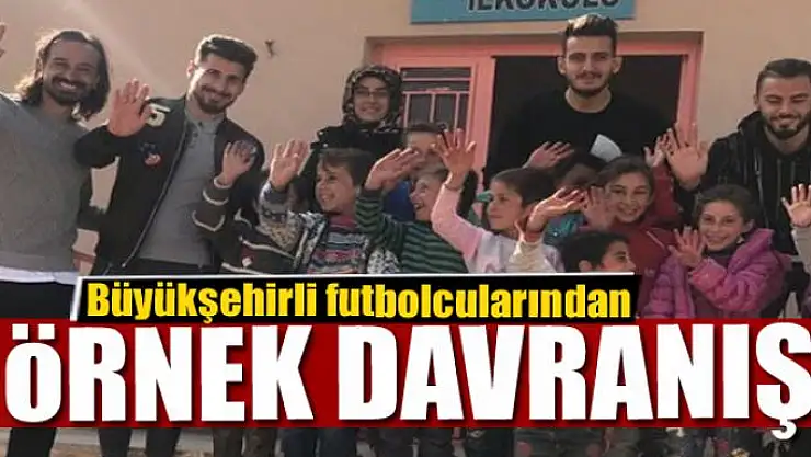 Van Büyükşehir Belediyespor futbolcularından örnek davranış 