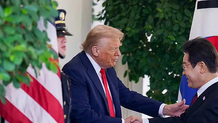 Trump'ın elindeki morluk hakkında Beyaz Saray'dan açıklama