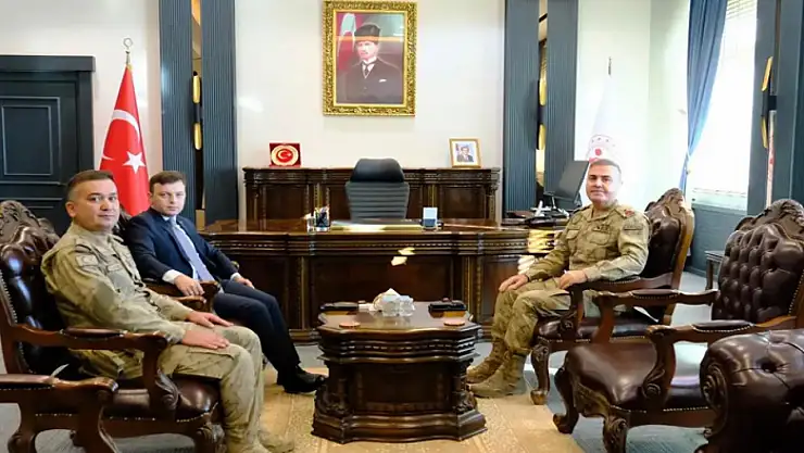 Tuğgeneral Avkıran, Başkale Kaymakamı Erdoğan'ı ziyaret etti