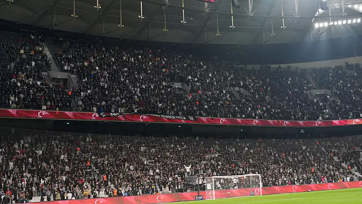 Tüpraş Stadyumu'nda 'istifa' sesleri