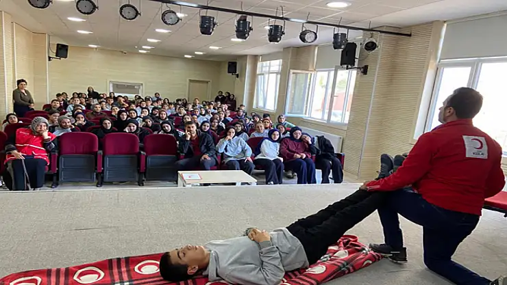 Türk Kızılay Van Şubesi'nden ilk yardım semineri