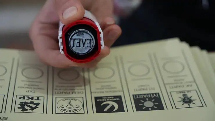 Türkiye genelinde oy verme işlemleri başladı