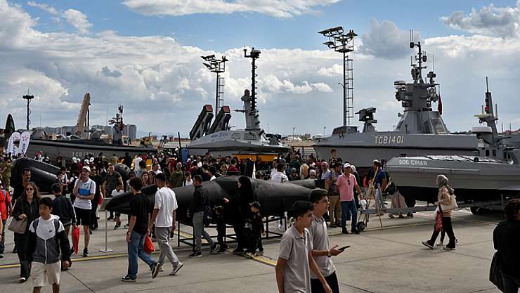 Türkiye'nin insansız deniz araçları Teknofest'te