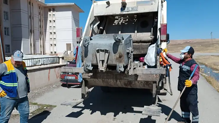 Tuşba Belediyesi'nden temizlik çalışması
