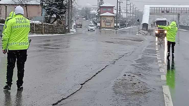 Ulaştırma ve Altyapı Bakanlığı'ndan 6 ilde ağır tonajlı araçlara trafik yasağı