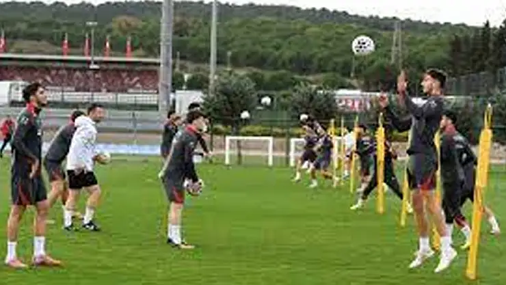 Ümit Milli Futbol Takımı, Ukrayna maçı hazırlıklarını sürdürüyor