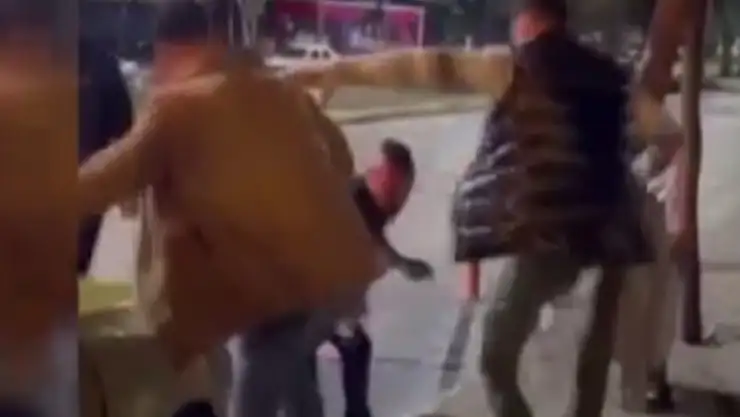 Ünlü fenomen feci şekilde dövüldü!