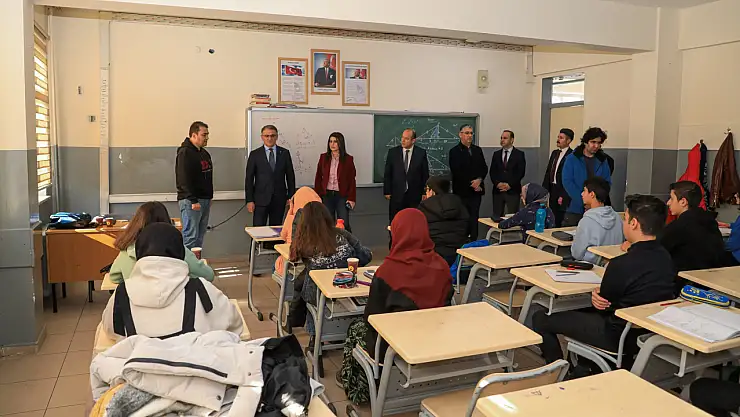 Vali Balcı Geleceğin Matematikçileriyle Bir Araya Geldi