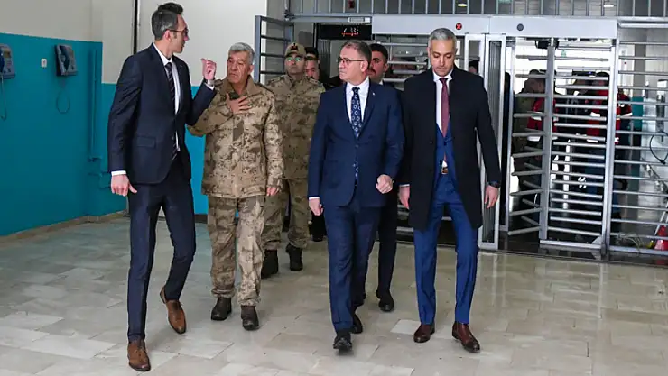 Vali Balcı, Kurubaş Geri Gönderme Merkezinde incelemelerde bulundu