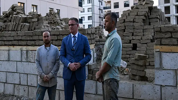 Vali Balcı, Tarihi Tahir Paşa Konağı'nda incelemelerde bulundu