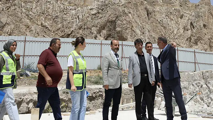 Vali Balcı ve Milletvekili Türkmenoğlu restorasyon çalışmalarını inceledi