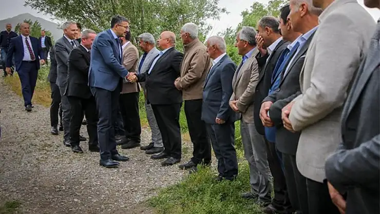 Vali Çelik'ten köy ziyareti...