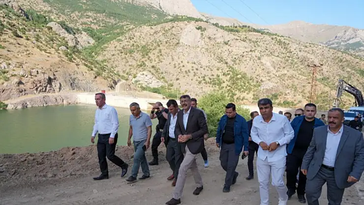 Vali Çelik, yol çalışmalarını inceledi