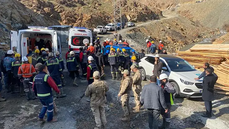 Valilikten göçük açıklaması: İşçiler göçükten kurtarıldı