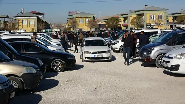 Van açık oto pazarında fiyatlar Türkiye ortalamasının üzerinde