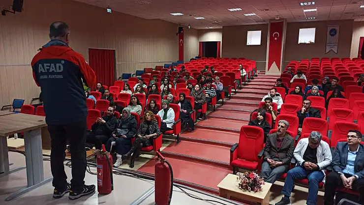 Van AFAD'dan öğrencilere bilinçlendirme eğitimi