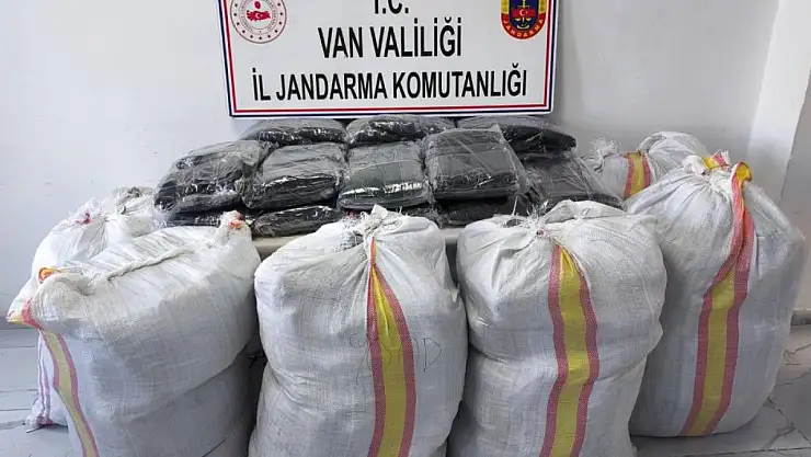 Van'da 1.1 milyon TL değerinde kaçak malzeme ele geçirildi