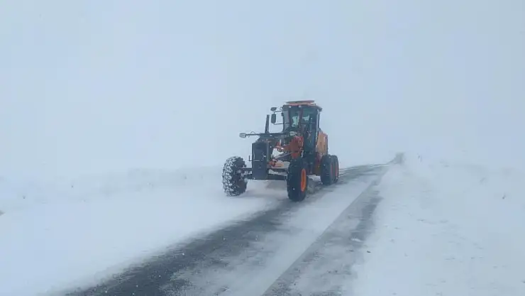 Van'da 28 yerleşim yerinin yolu ulaşıma kapandı