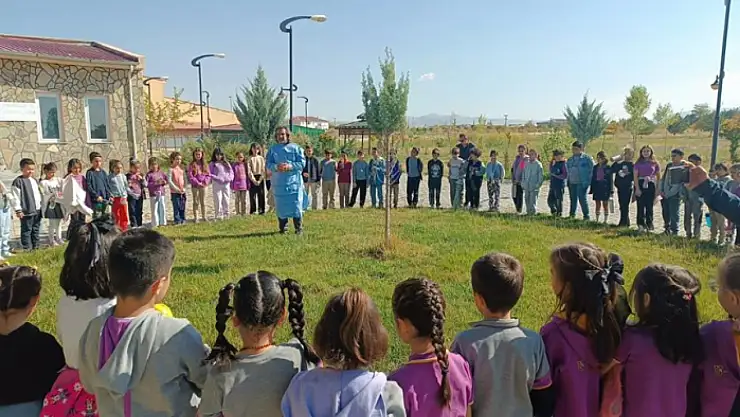 Van'da '4 Ekim Dünya Hayvanları Koruma Günü' etkinliği