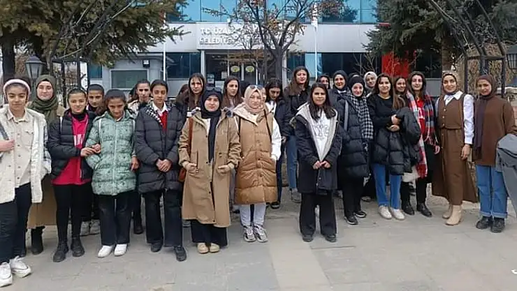 Van'da  45 kadın tiyatro ile buluştu
