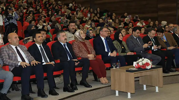 Van'da 8 Mart Kadınlar Günü Kutlandı