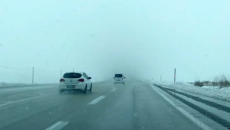 Van'da 86 yerleşim yerinin yolu ulaşıma kapandı