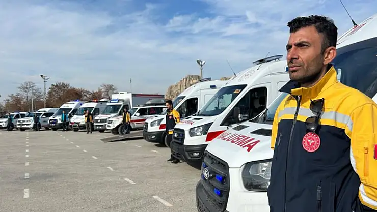 Van'da acil sağlık ekipleri çetin kış şartlarına karşı göreve hazır