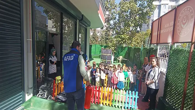 Van'da afet ve yangın farkındalık eğitimi gerçekleştirildi