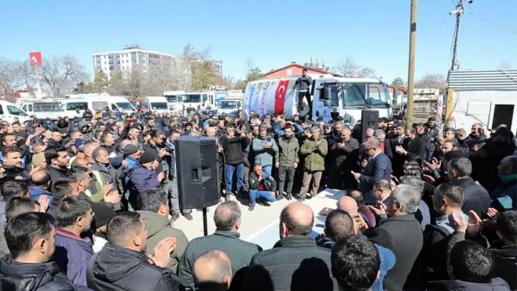 Van'da belediye işçilerine büyük zam