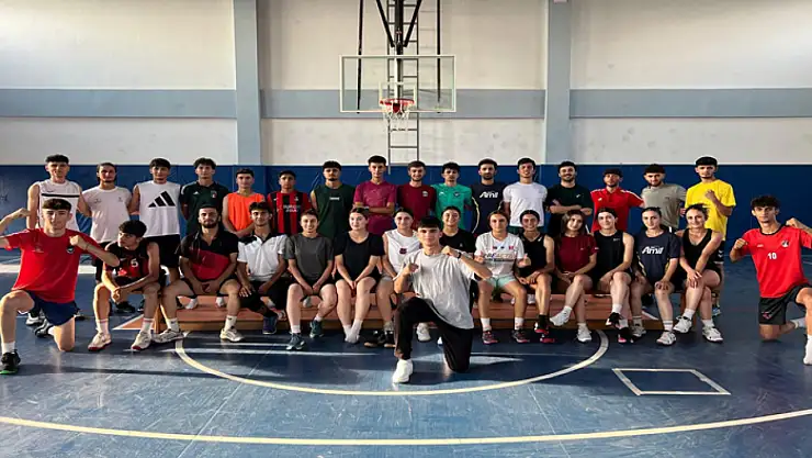 Van'da BESYO kursuyla 40 öğrenci üniversiteli oldu