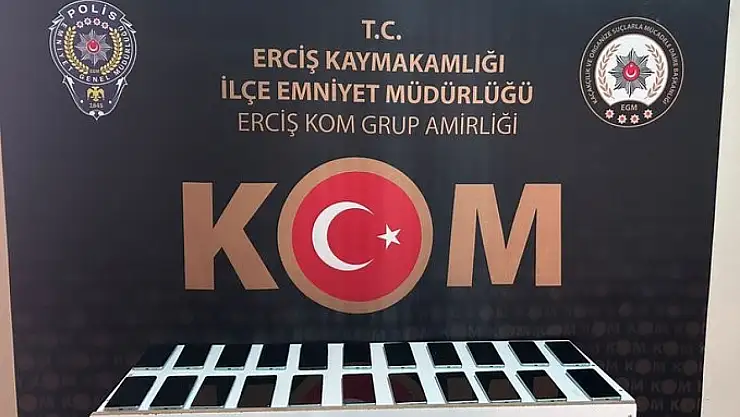 Van'da çok sayıda kaçak cep telefonu ele geçirildi