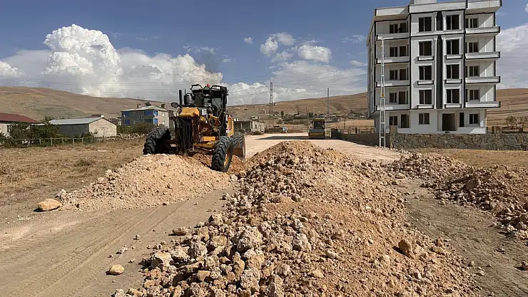 Van'da dört mahallede yol ve altyapı hamlesi
