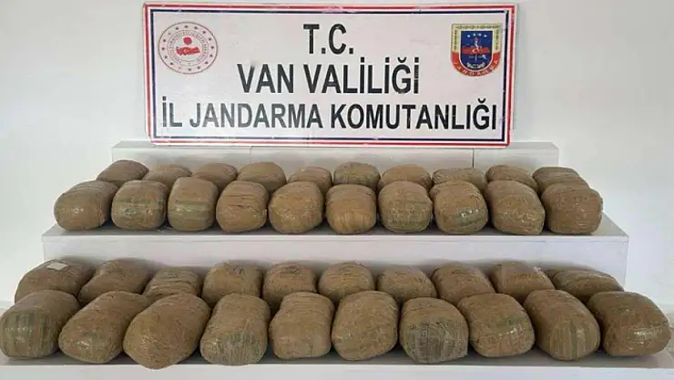 Van'da esrar ve metamfetamin ele geçirildi