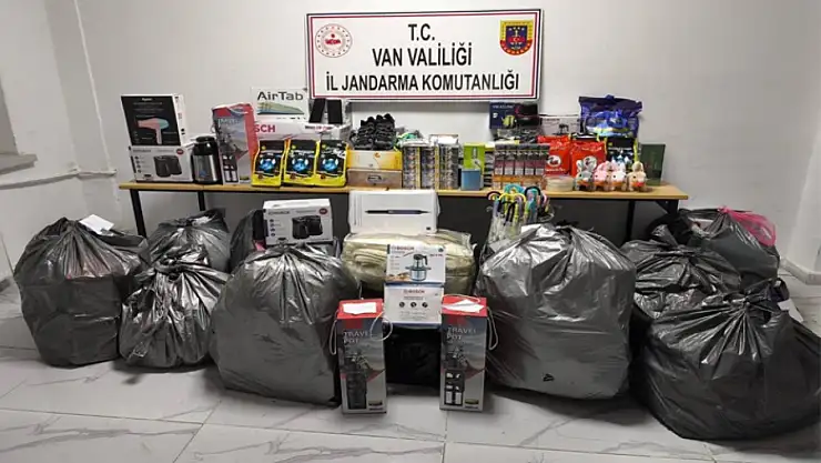 Van'da gümrük kaçağı malzeme ele geçirildi