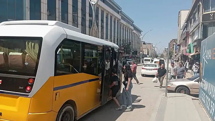 Van'da hastane yolu çile dolu