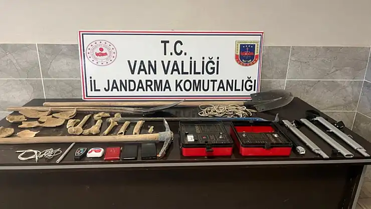 Van'da kaçak kazı yapan 5 kişi yakalandı